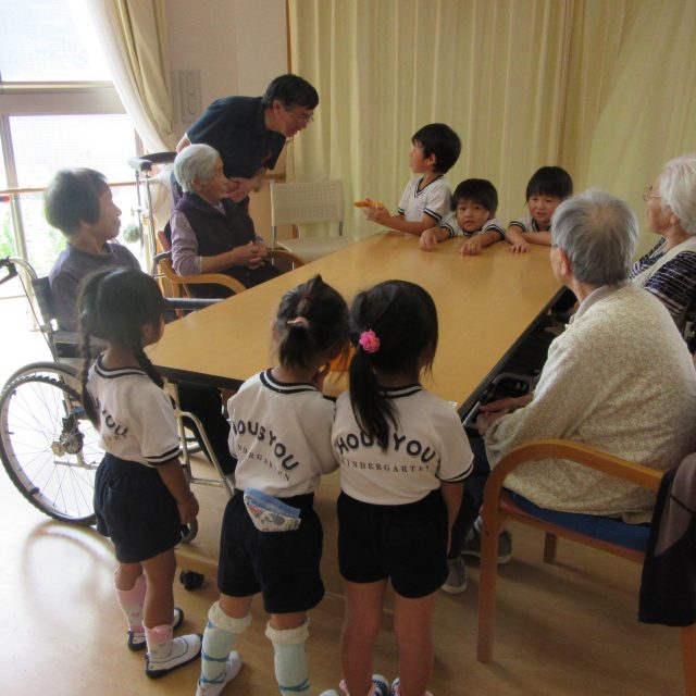 「絆の丘・慰問」☆年中組