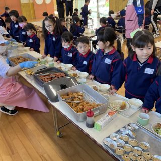 ビュッフェ給食⭐️幼稚園部