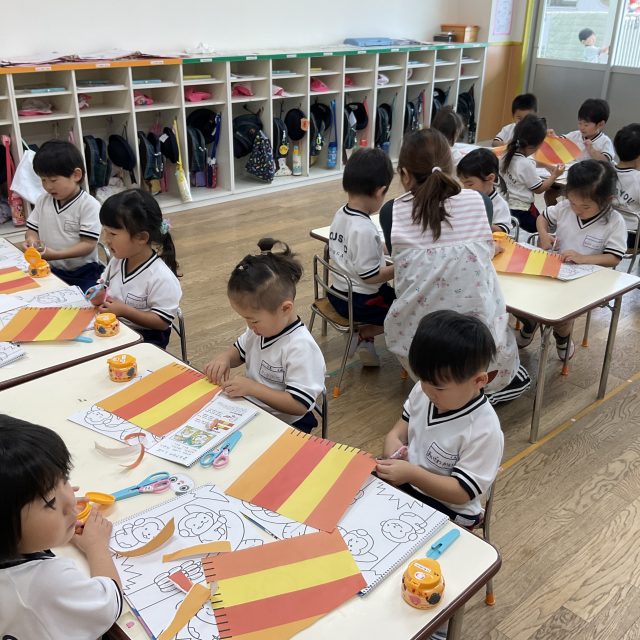 切り紙あそび⭐︎年少組