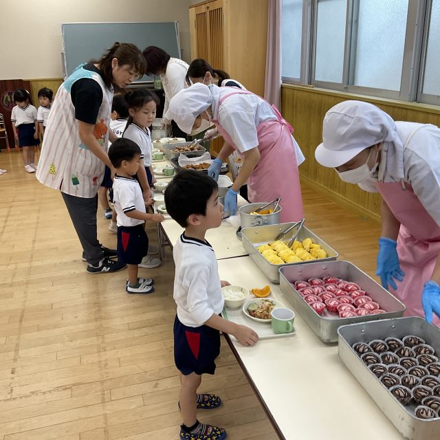 『ビュッフェ給食』幼稚園部